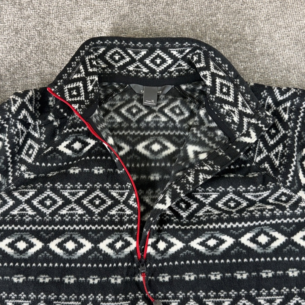 Eddie Bauer Black White Fleece 1/4 Zip Pullover Jacket Sweater Aztec Womens XL - Picture 5 of 9